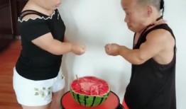 网红夫妻吃瓜图片,揭秘娱乐圈幕后真相